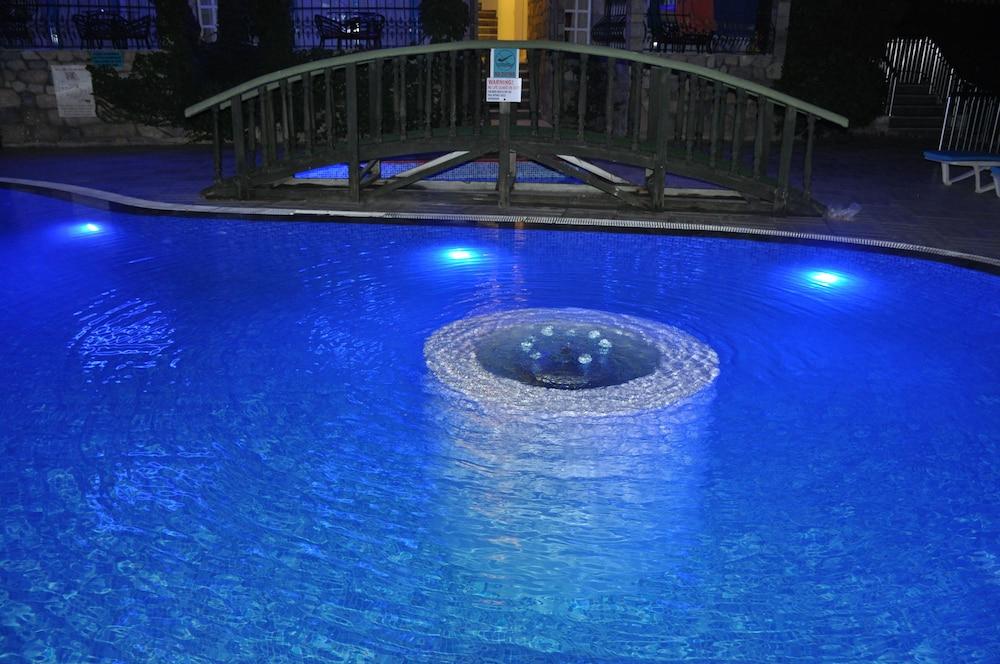 אפרטהוטל מרמריס Club Aquarium מראה חיצוני תמונה