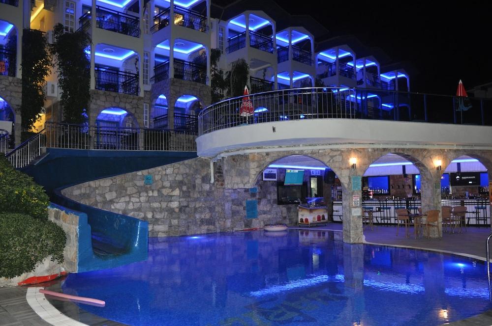 אפרטהוטל מרמריס Club Aquarium מראה חיצוני תמונה