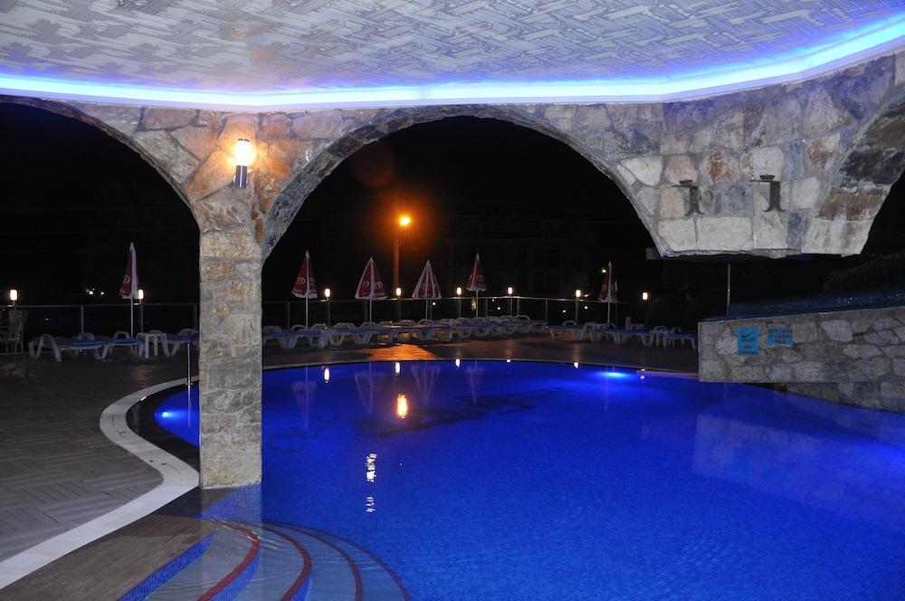אפרטהוטל מרמריס Club Aquarium מראה חיצוני תמונה